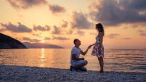הצעת נישואין על חוף הים